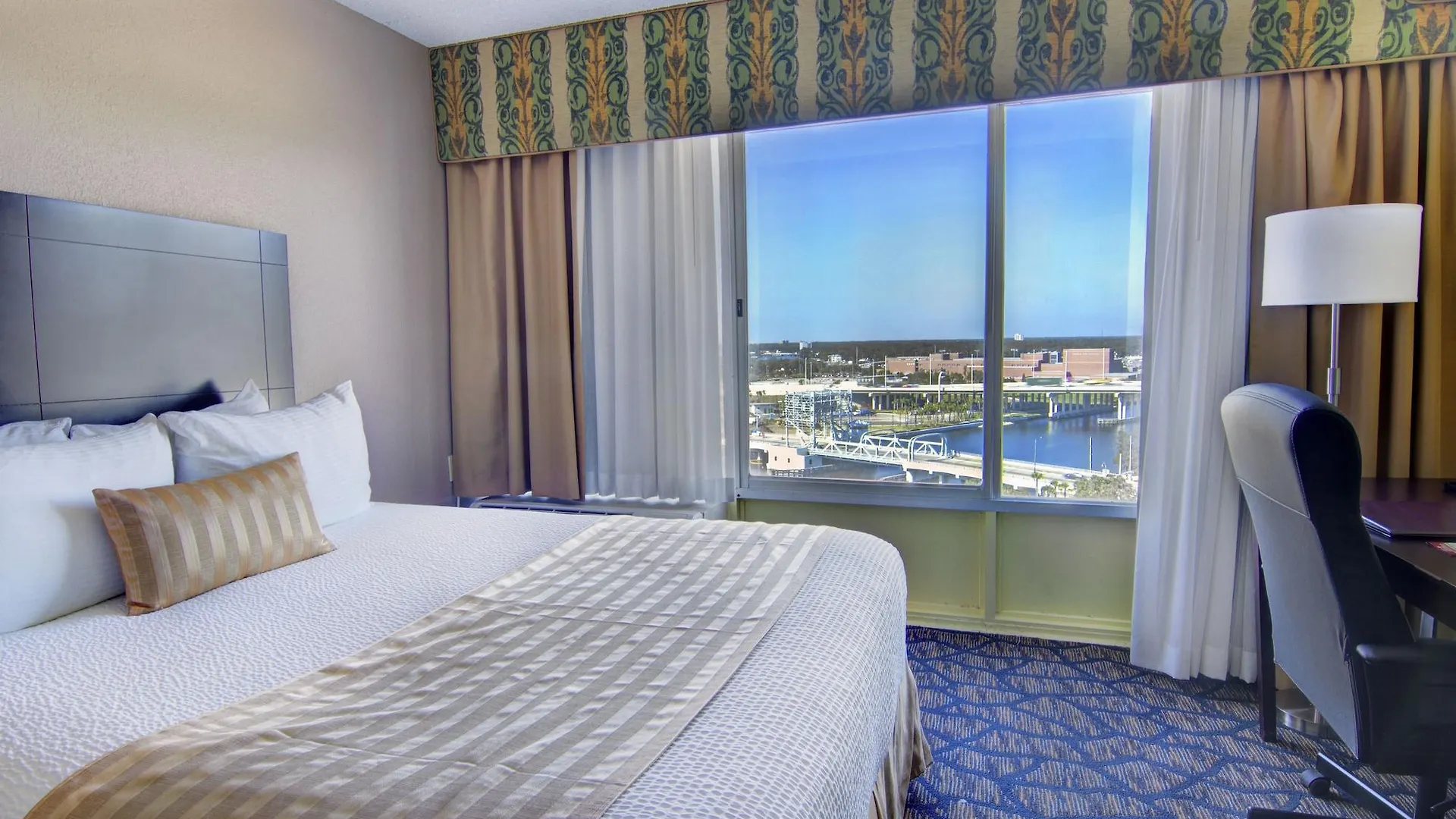 The Barrymore Hotel Tampa Riverwalk